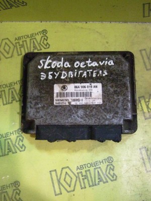 Купити Блок керування двигуном - 06A906019AN 5WP4374 - Skoda Octavia