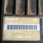 Блок управления (ЭБУ) Volkswagen Passat B3 (0261200261 443907311B)