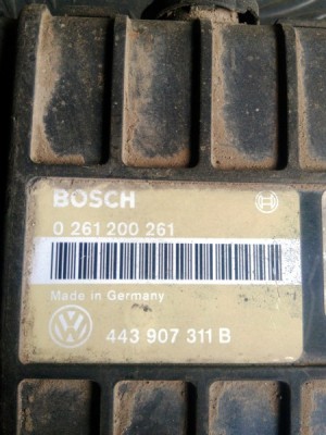 Купити Блок керування двигуном - 0261200261 443907311B - Volkswagen Passat B3
